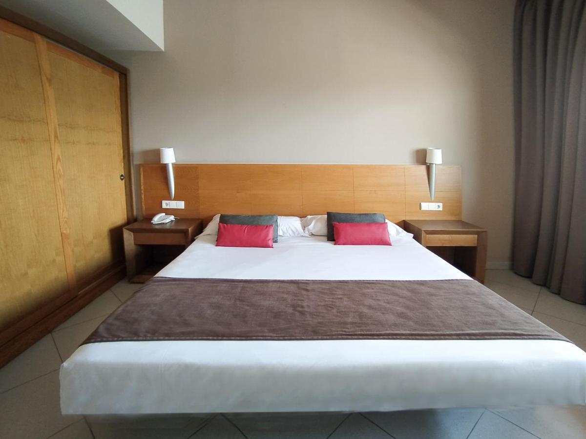 Ohtels Campo De Gibraltar Hotel La Linea de la Concepcion Bagian luar foto