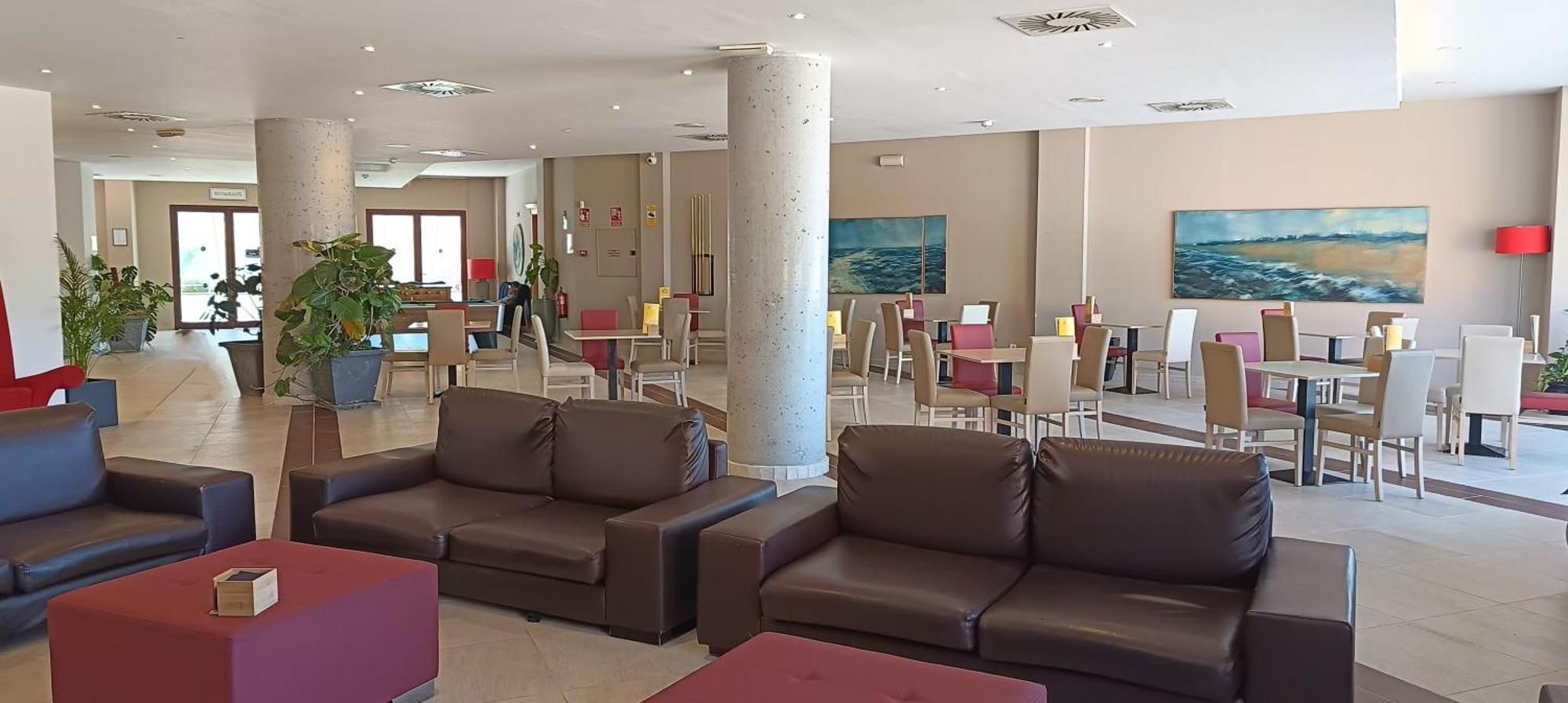 Ohtels Campo De Gibraltar Hotel La Linea de la Concepcion Bagian luar foto
