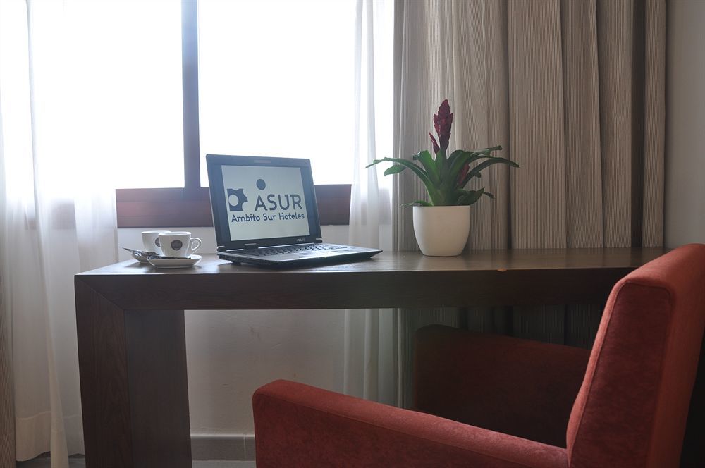 Ohtels Campo De Gibraltar Hotel La Linea de la Concepcion Bagian luar foto
